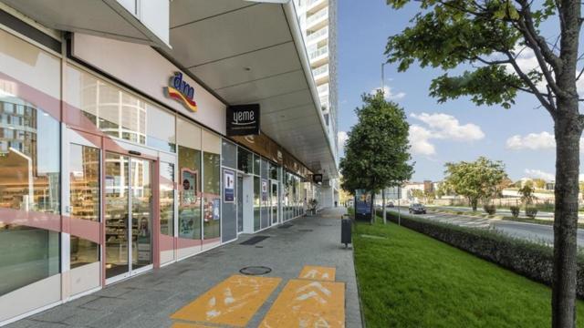 ブラチスラヴァSelf Check-In, Danube Bank, Free Parkingアパートメント エクステリア 写真